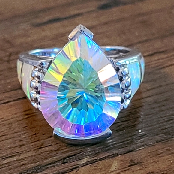 White quartz and Opal ring - Picture 1 of 6